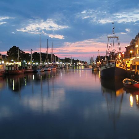Doppelzimmer Brunch, Direkt Am Alten Strom Rostock Exterior photo